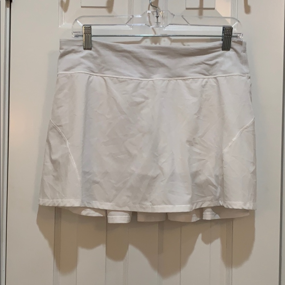 Lululemon Skirt Is hotel size 8 Tall